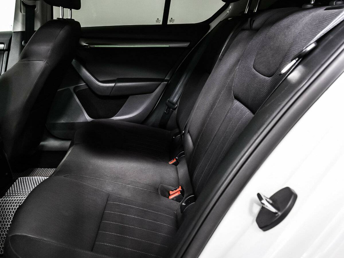 Купить Skoda Octavia с пробегом. Фото: #11