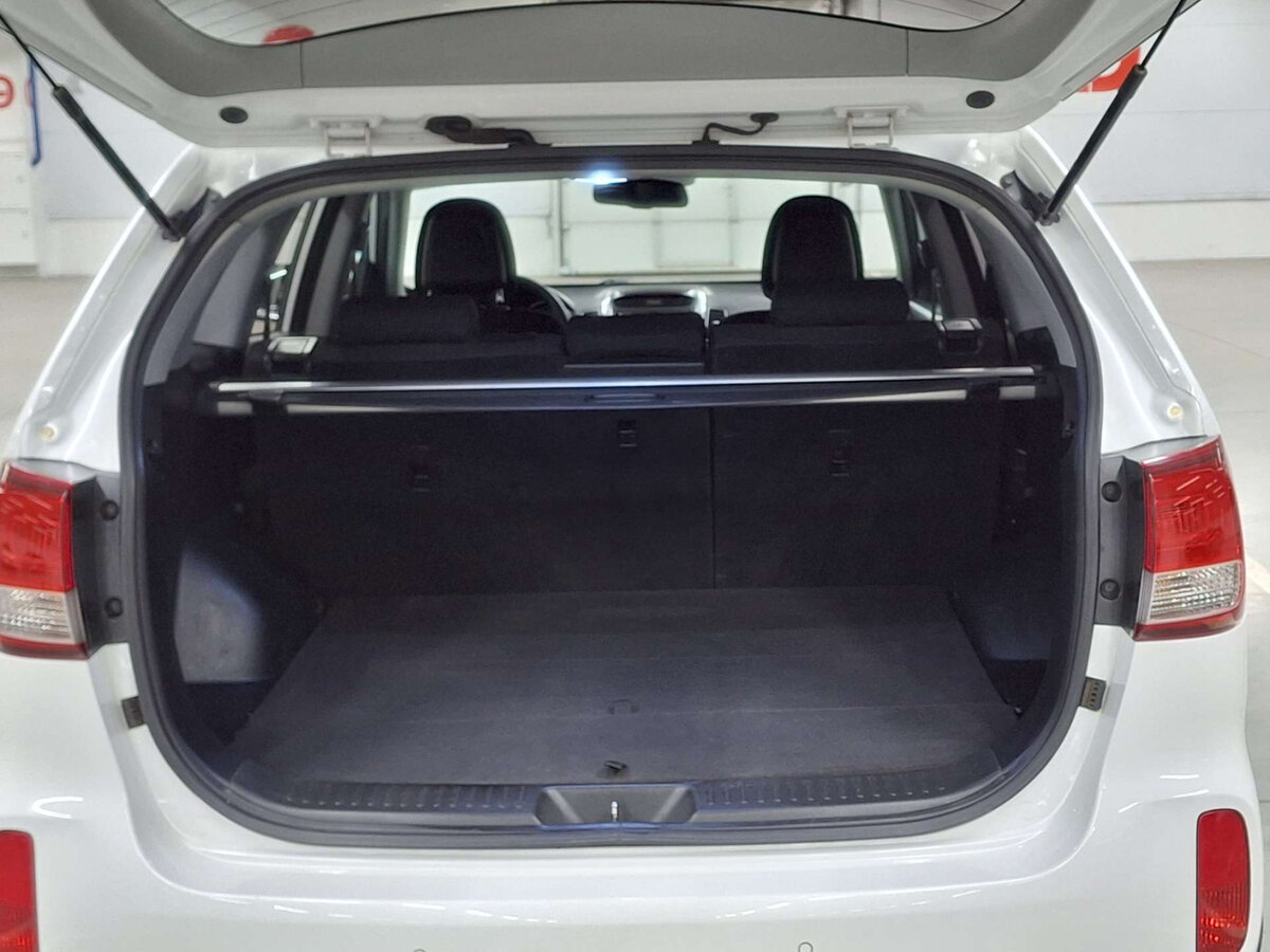 Купить Kia Sorento с пробегом. Фото: #9