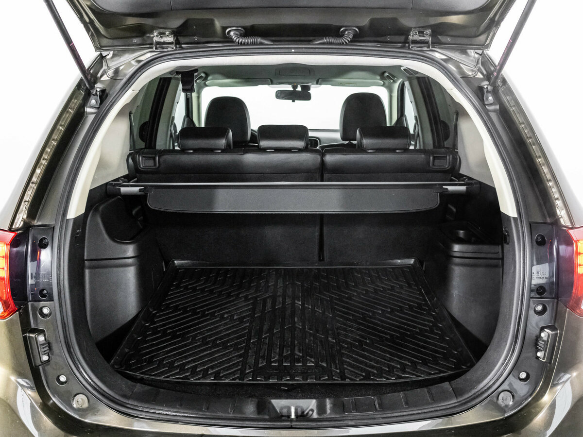 Купить Mitsubishi Outlander с пробегом. Фото: #17