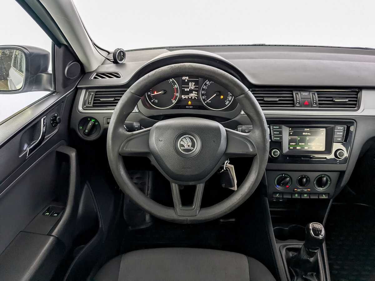 Купить Skoda Rapid с пробегом. Фото: #20