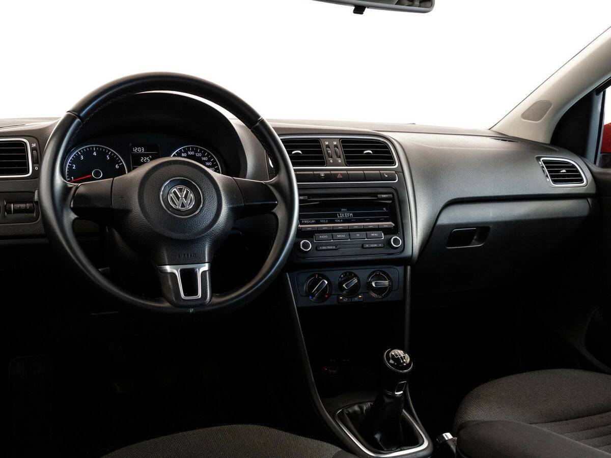 Купить Volkswagen Polo с пробегом. Фото: #10