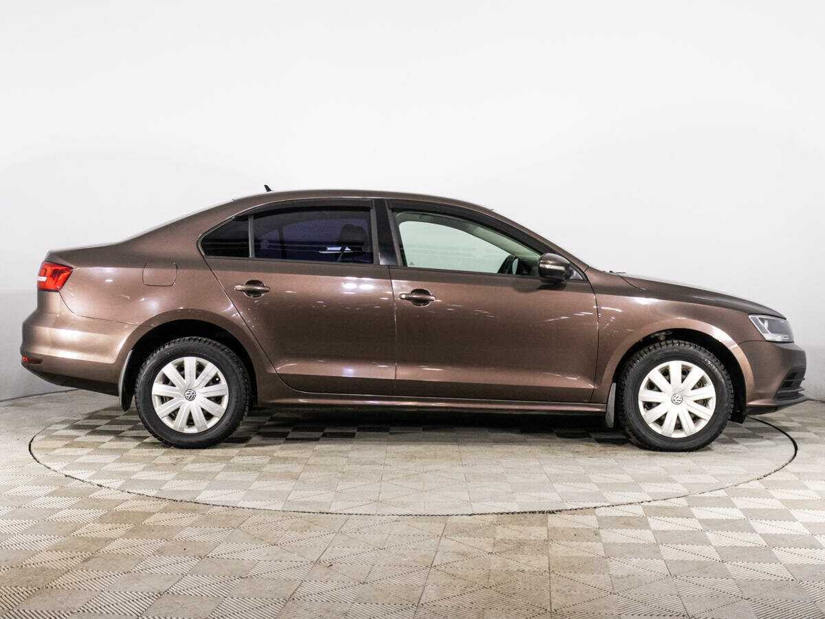 Купить Volkswagen Jetta с пробегом. Фото: #3