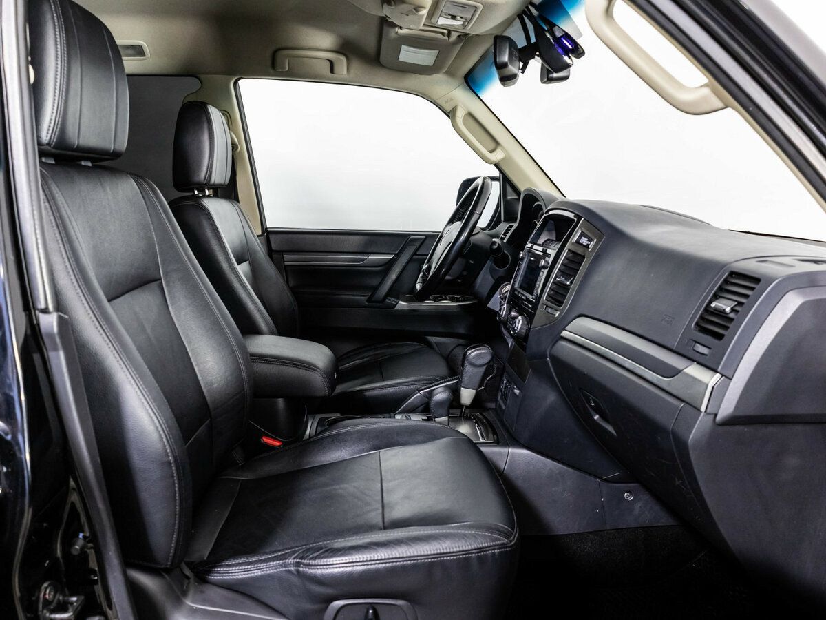Купить Mitsubishi Pajero с пробегом. Фото: #14