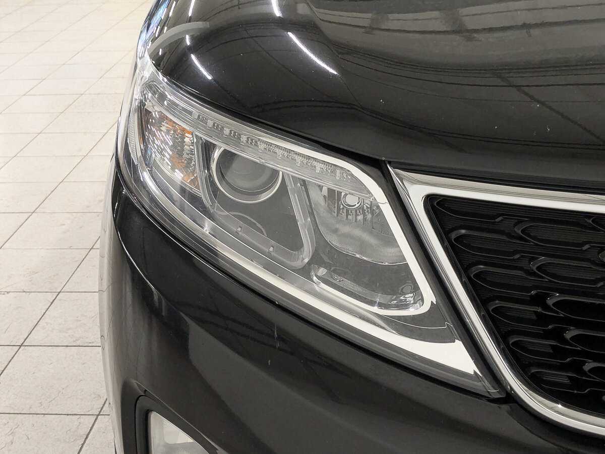 Купить Kia Sorento с пробегом. Фото: #10