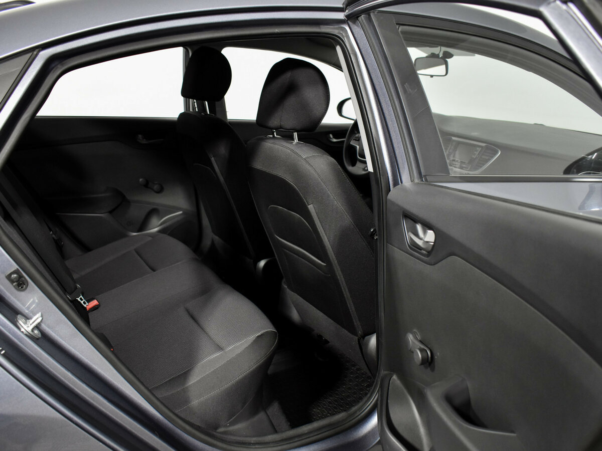 Купить Hyundai Solaris с пробегом. Фото: #11