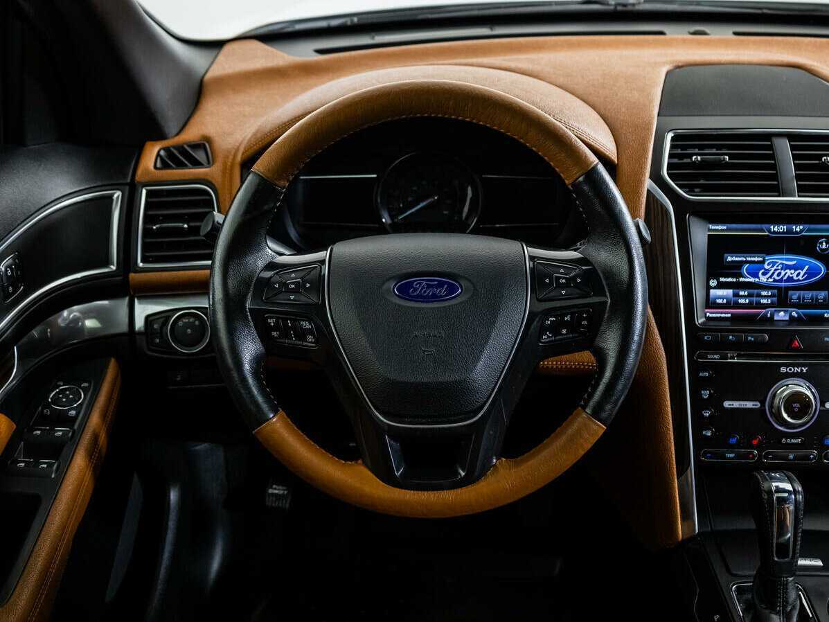 Купить Ford Explorer с пробегом. Фото: #11