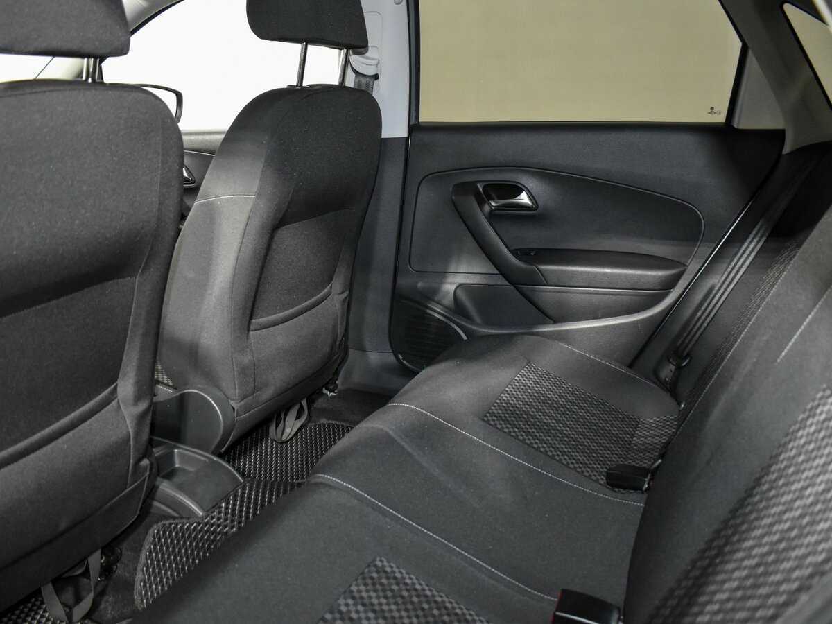 Купить Volkswagen Polo с пробегом. Фото: #10