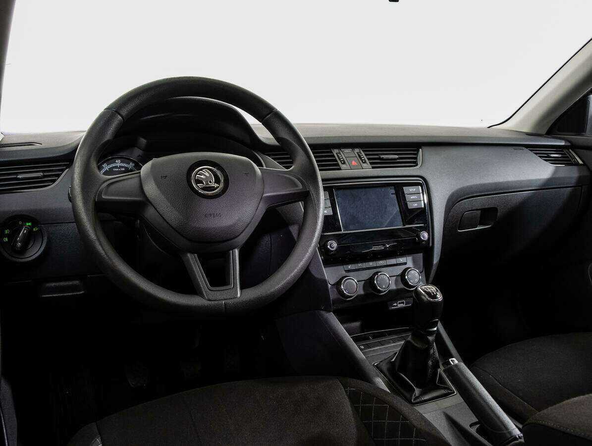 Купить Skoda Octavia с пробегом. Фото: #10