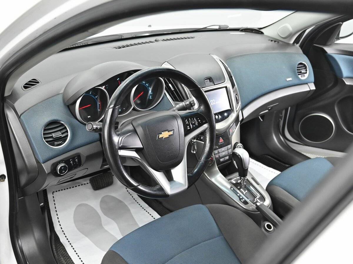 Купить Chevrolet Cruze с пробегом. Фото: #7