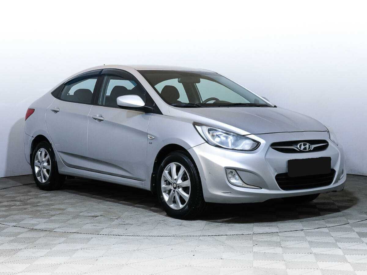 Купить Hyundai Solaris с пробегом. Фото: #1