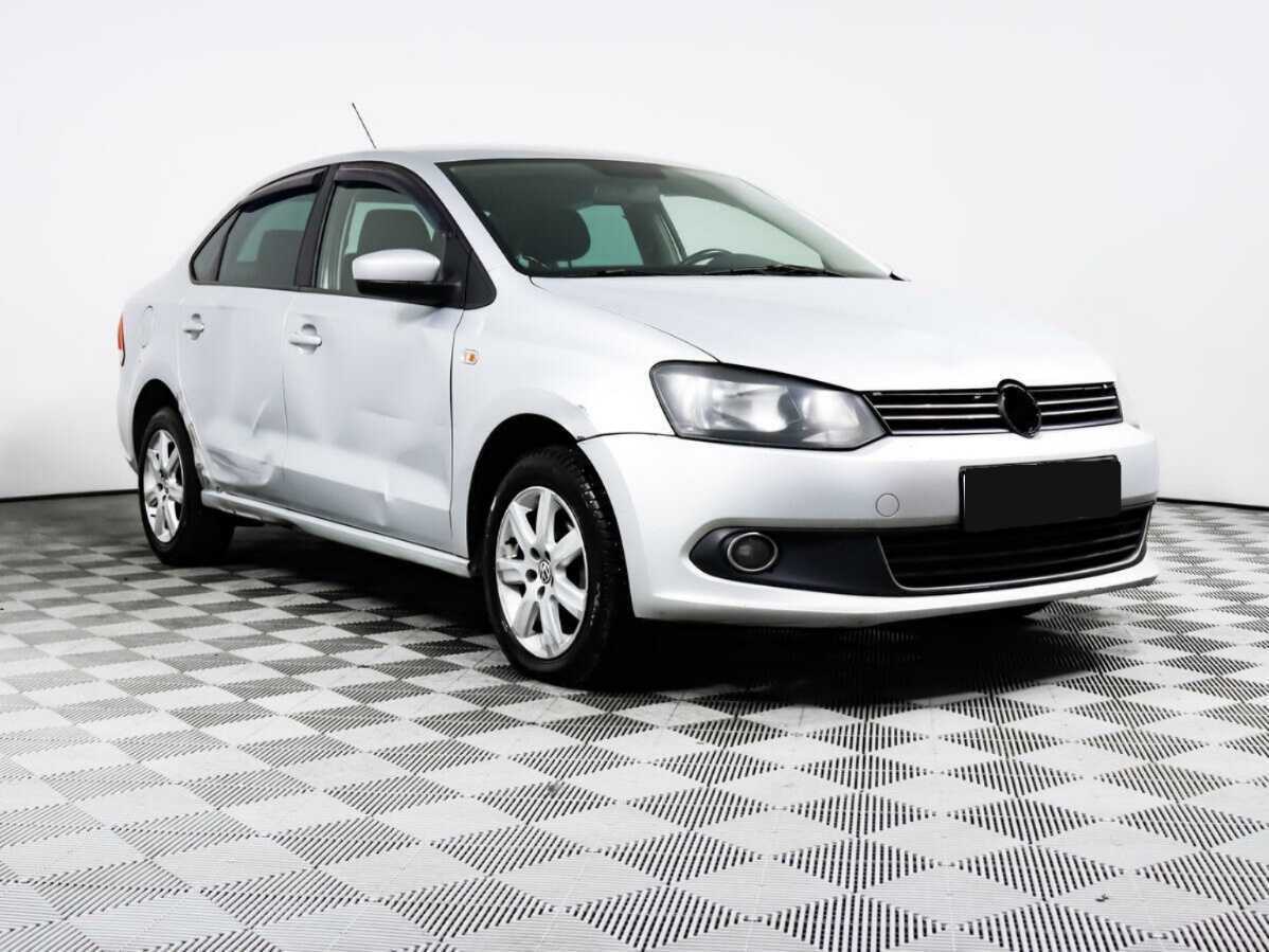 Купить Volkswagen Polo с пробегом. Фото: #2