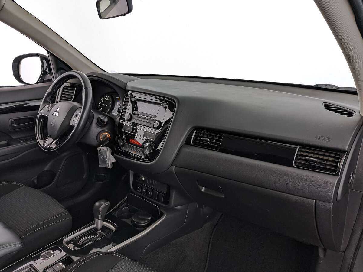 Купить Mitsubishi Outlander с пробегом. Фото: #8