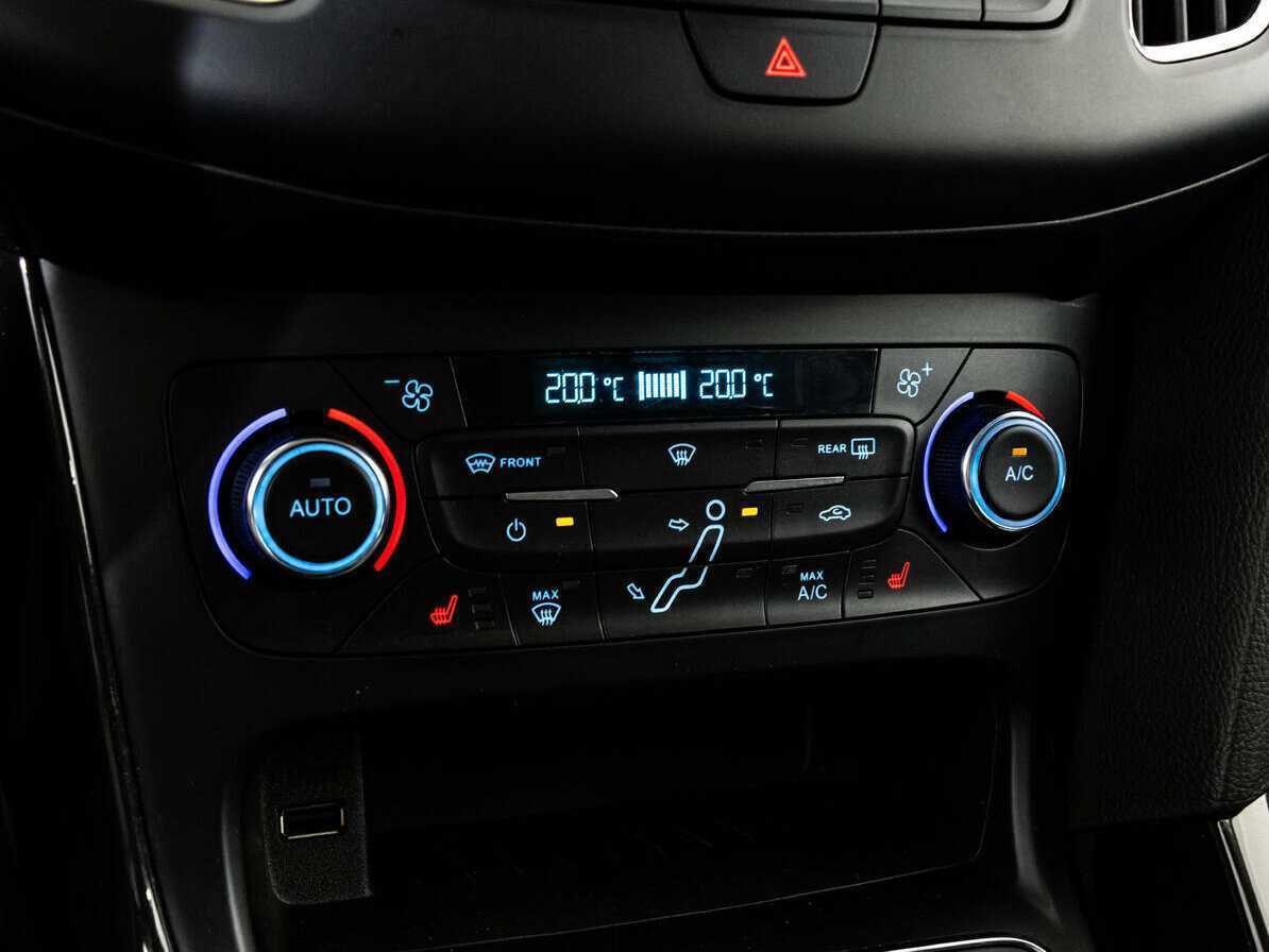 Купить Ford Focus с пробегом. Фото: #16