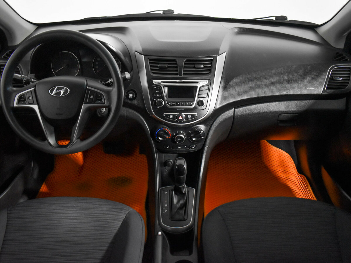 Купить Hyundai Solaris с пробегом. Фото: #12