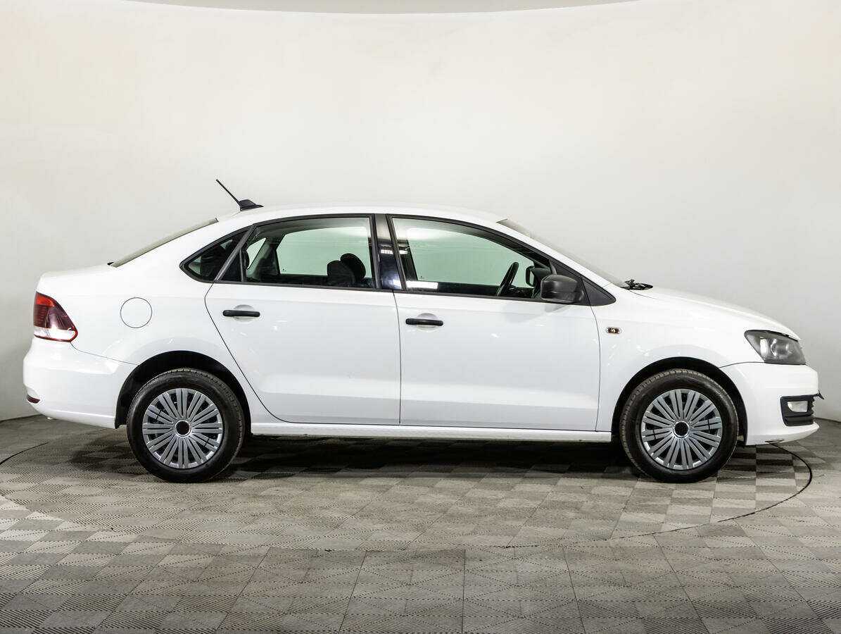 Купить Volkswagen Polo с пробегом. Фото: #3