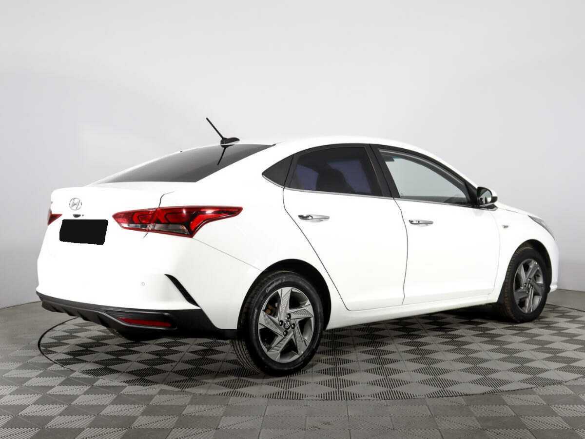 Купить Hyundai Solaris с пробегом. Фото: #4