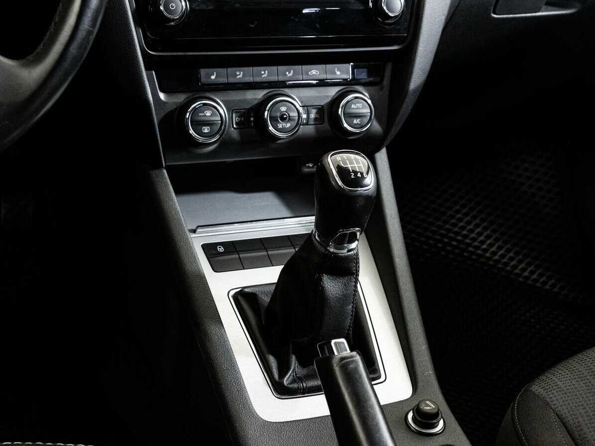 Купить Skoda Octavia с пробегом. Фото: #10