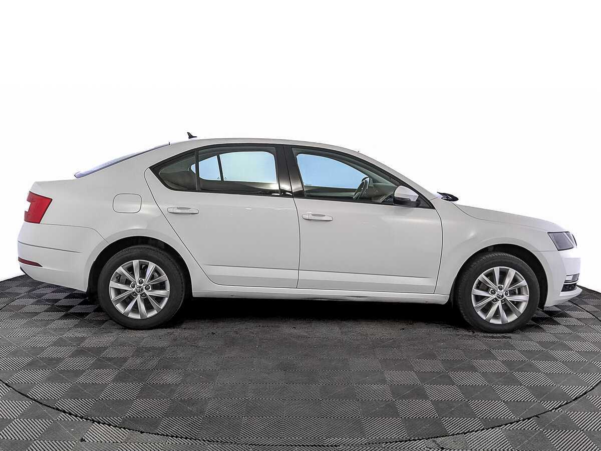 Купить Skoda Octavia с пробегом. Фото: #3