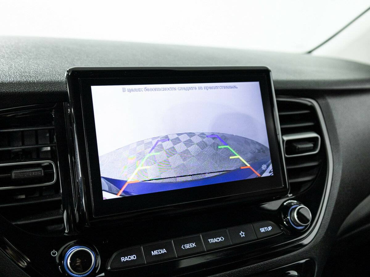 Купить Hyundai Solaris с пробегом. Фото: #13
