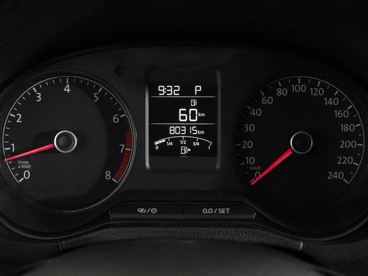 Купить Volkswagen Polo с пробегом. Фото: #9