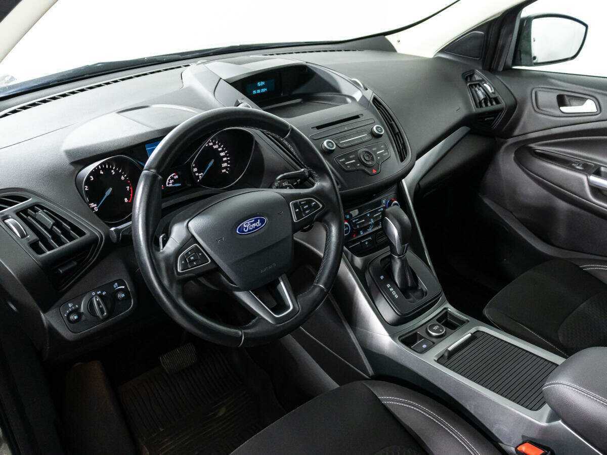 Купить Ford Kuga с пробегом. Фото: #10