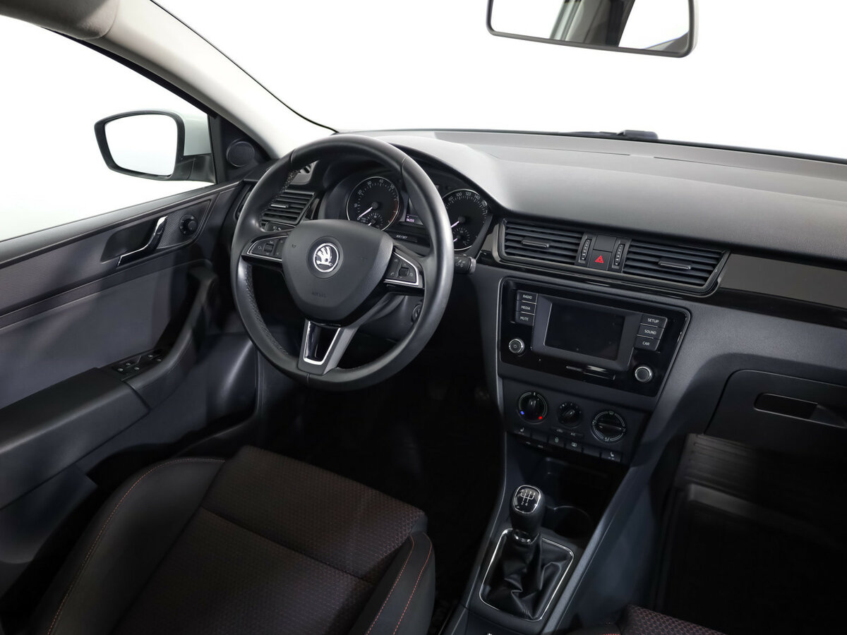 Купить Skoda Rapid с пробегом. Фото: #6