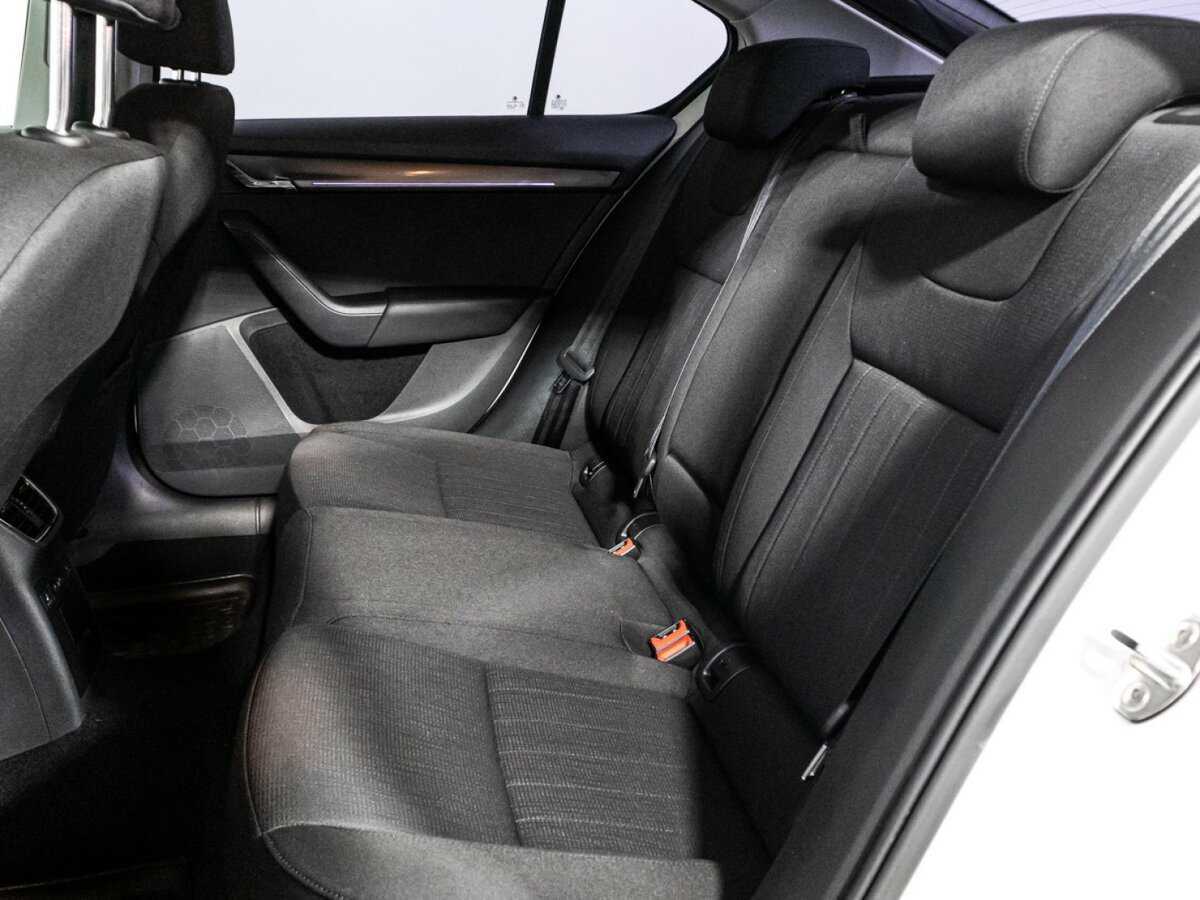 Купить Skoda Octavia с пробегом. Фото: #9