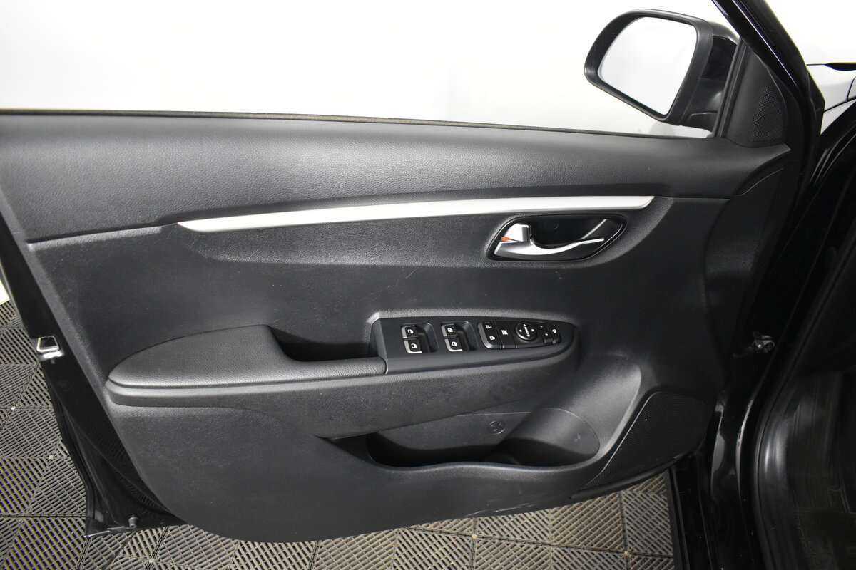 Купить Kia Rio с пробегом. Фото: #12
