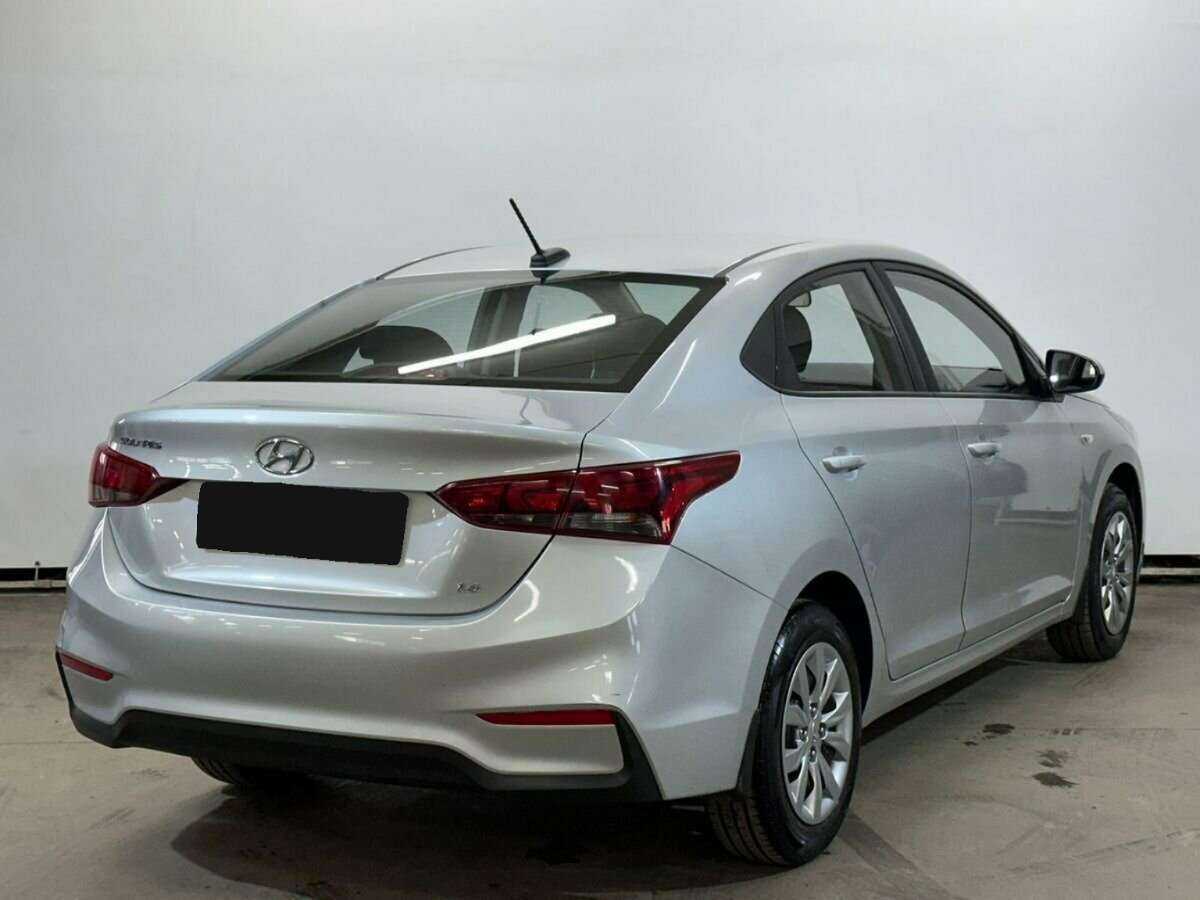 Купить Hyundai Solaris с пробегом. Фото: #4