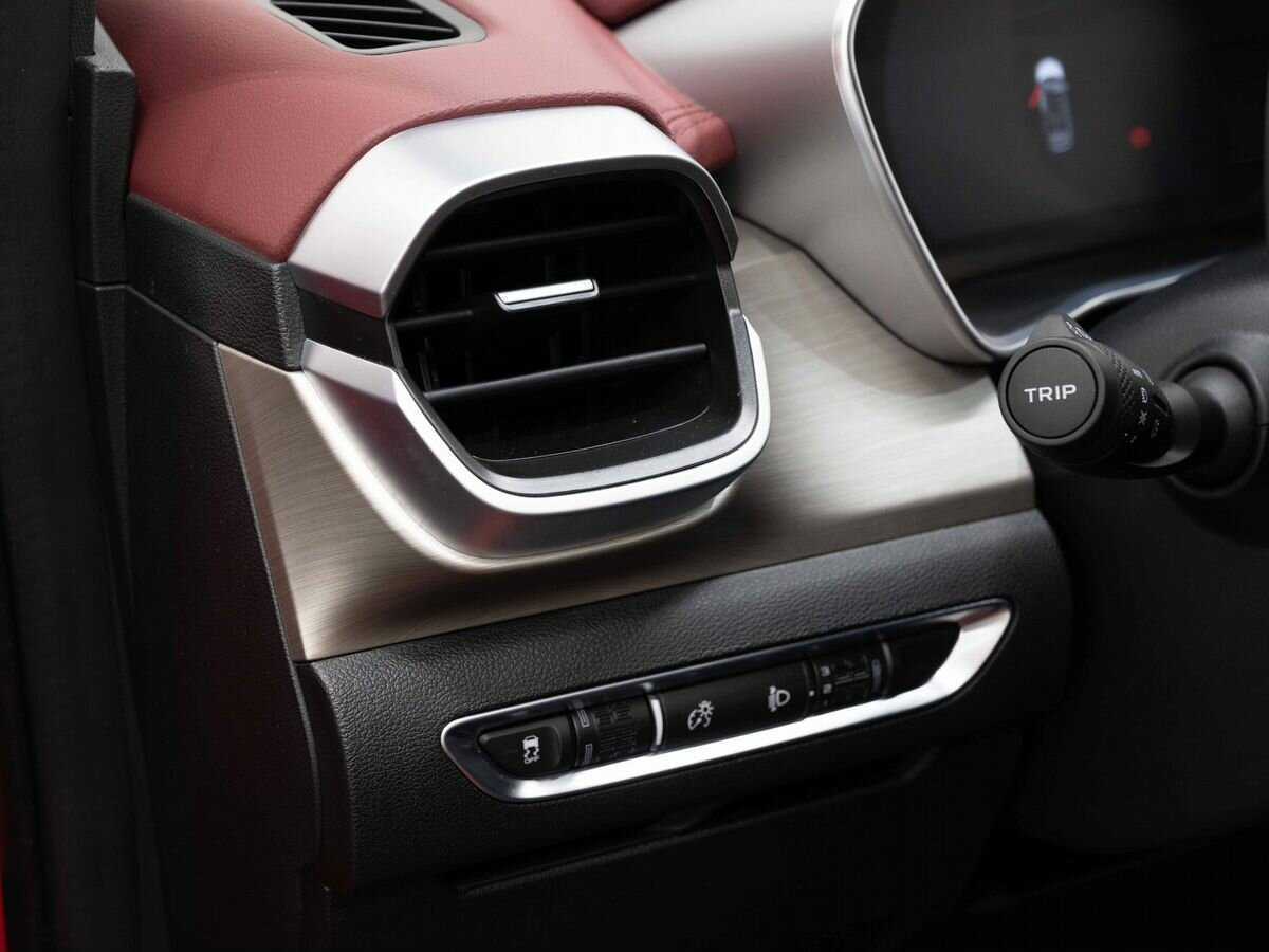 Купить Geely Coolray с пробегом. Фото: #17