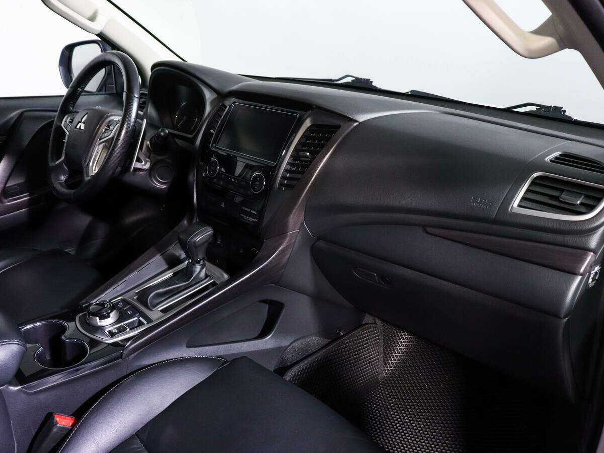 Купить Mitsubishi Pajero Sport с пробегом. Фото: #5