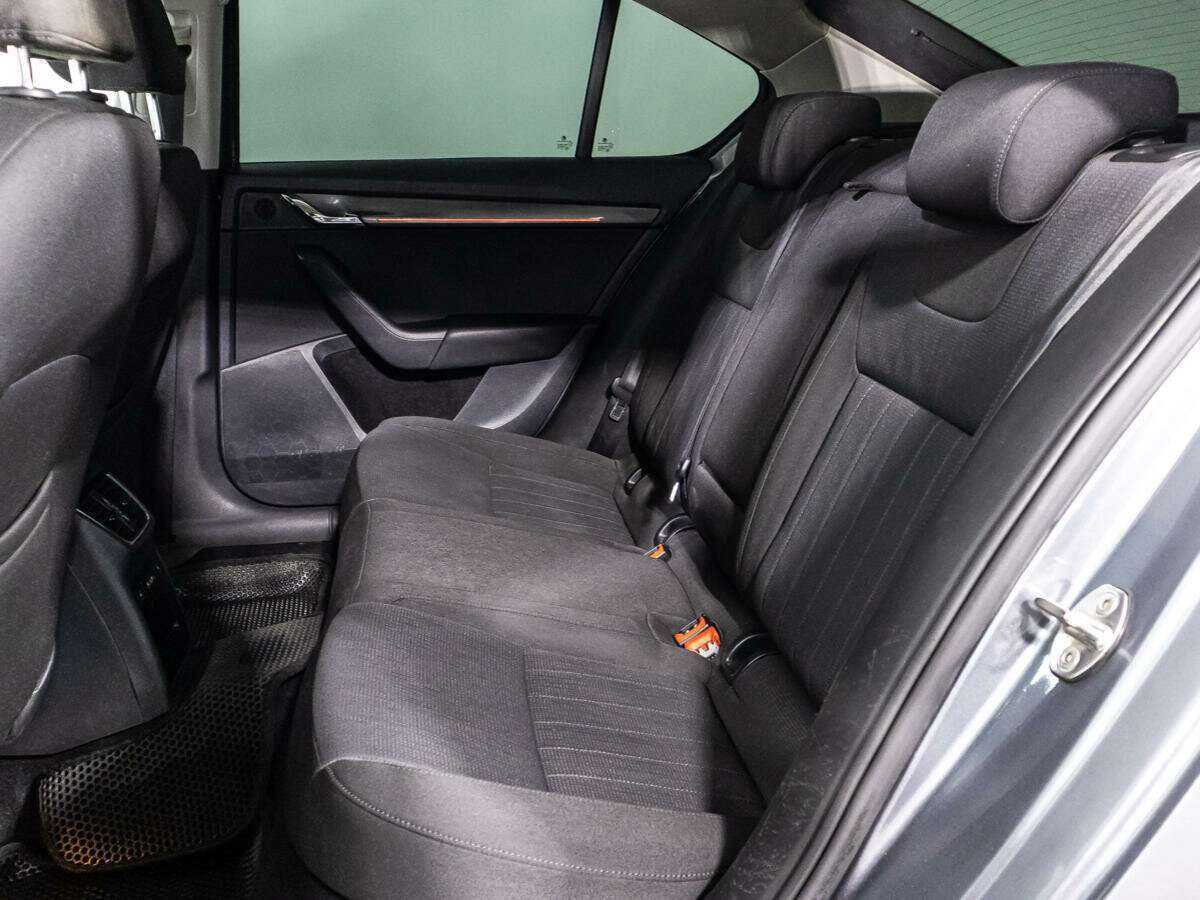 Купить Skoda Octavia с пробегом. Фото: #9