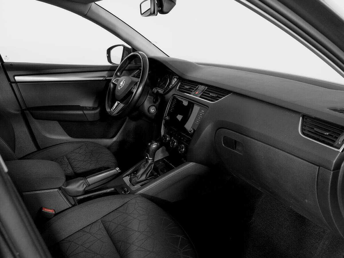 Купить Skoda Octavia с пробегом. Фото: #8