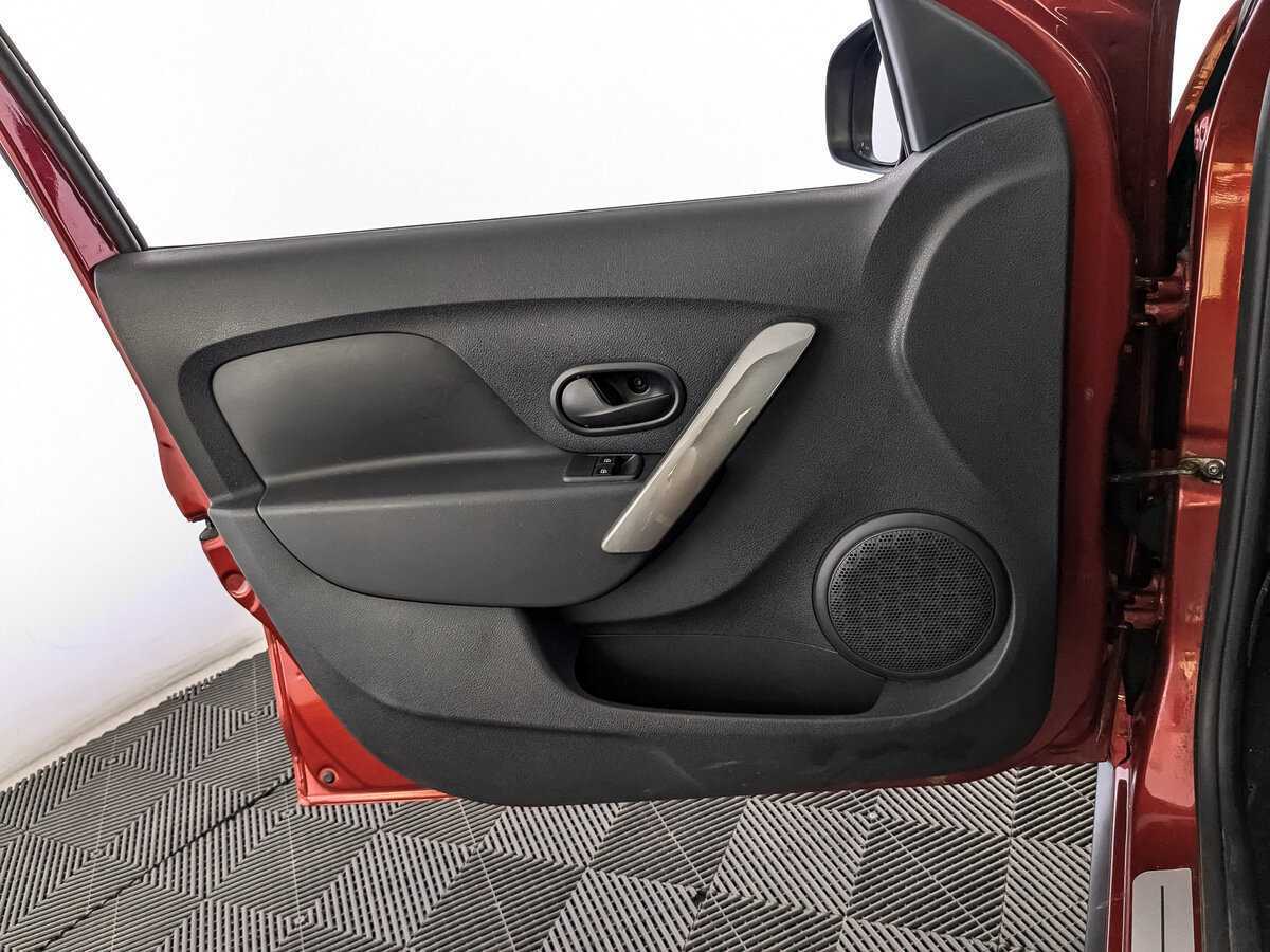 Купить Renault Logan с пробегом. Фото: #14