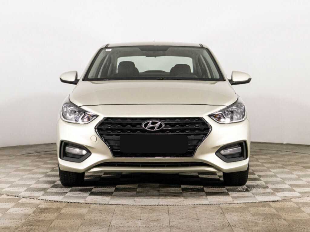 Купить Hyundai Solaris с пробегом. Фото: #1