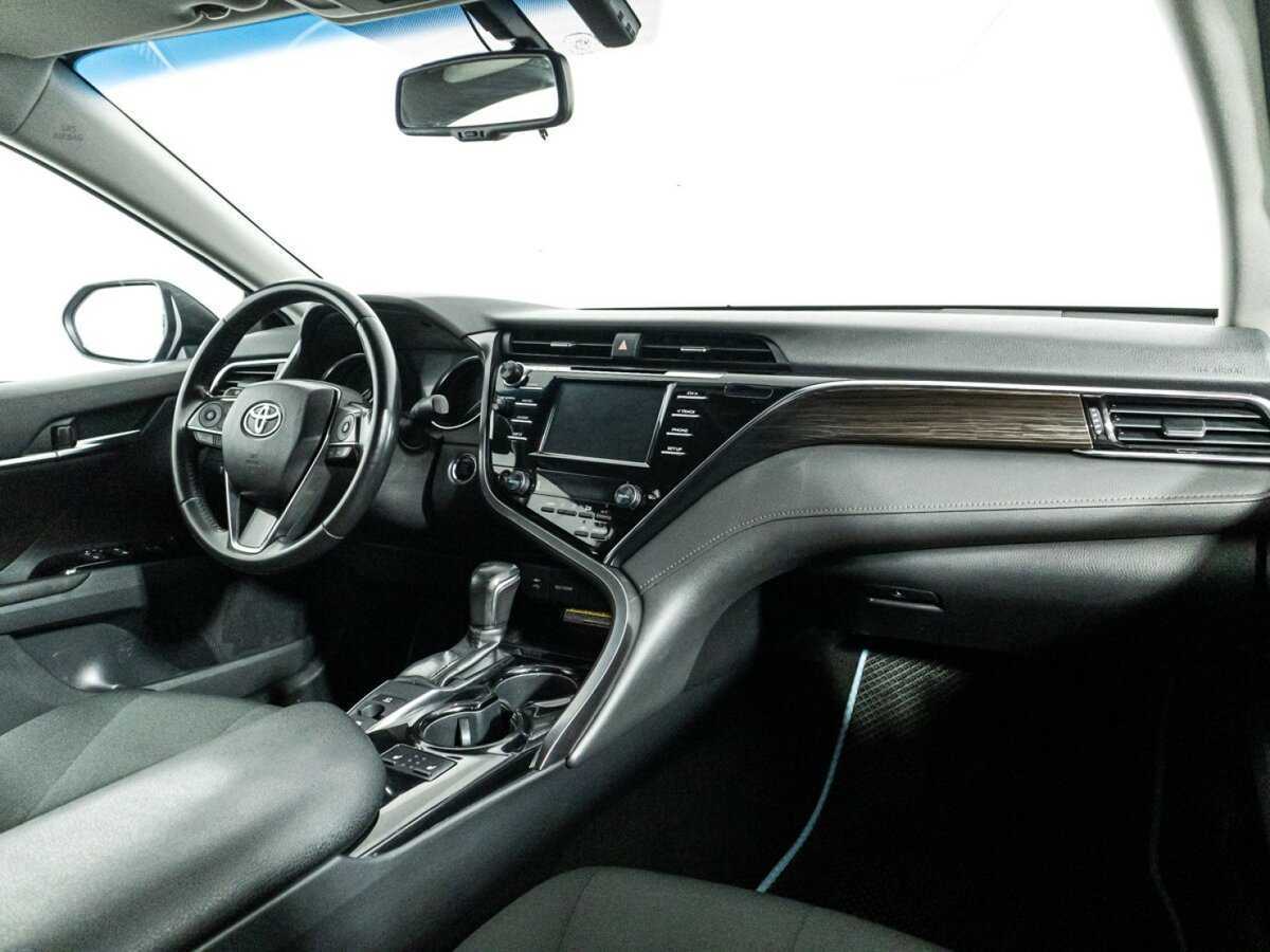 Купить Toyota Camry с пробегом. Фото: #8