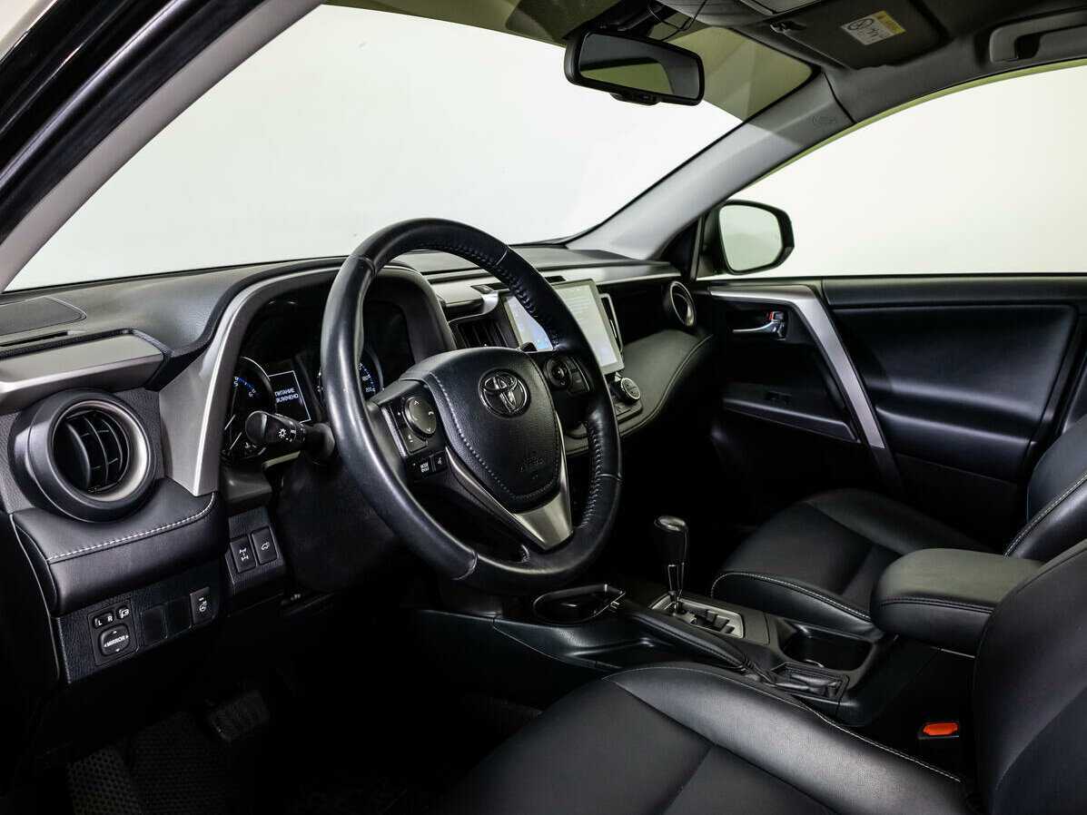 Купить Toyota RAV4 с пробегом. Фото: #10