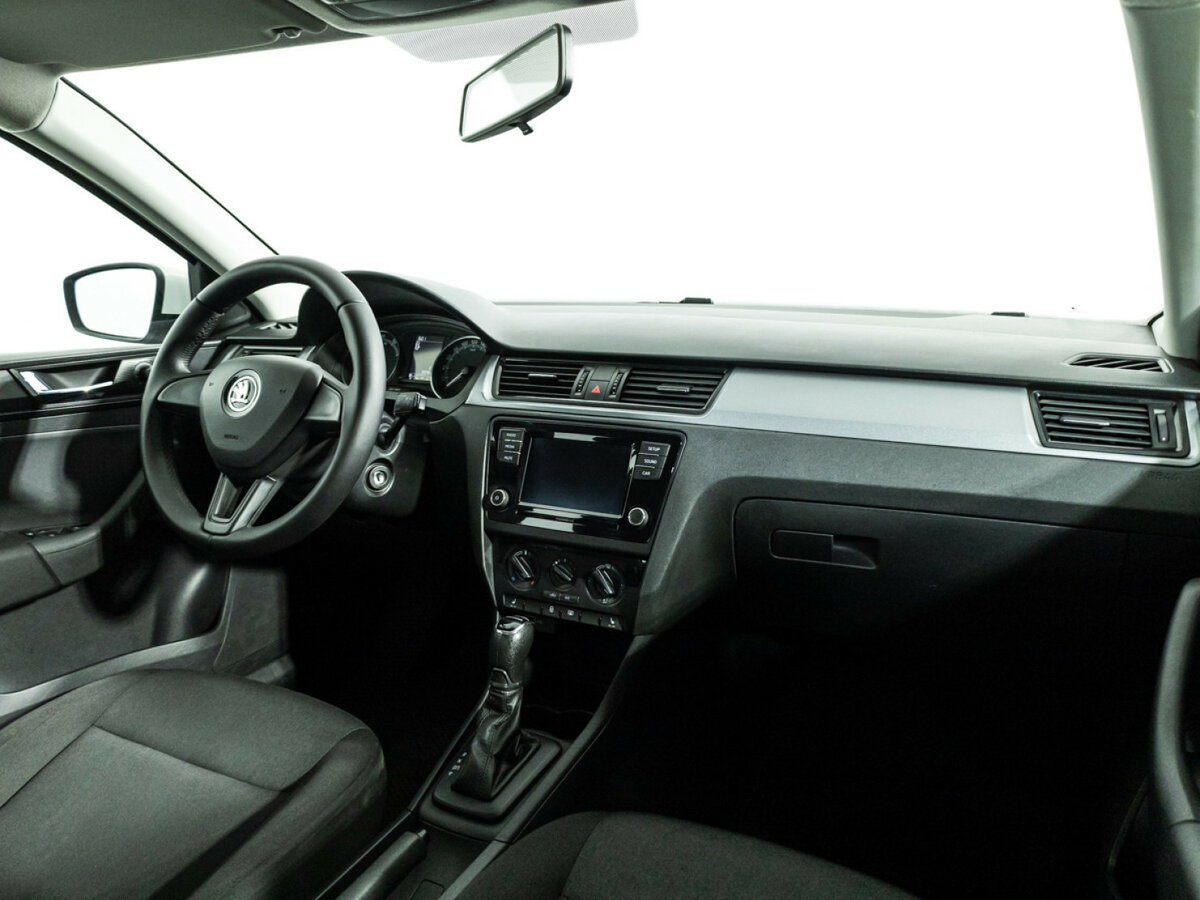 Купить Skoda Rapid с пробегом. Фото: #8