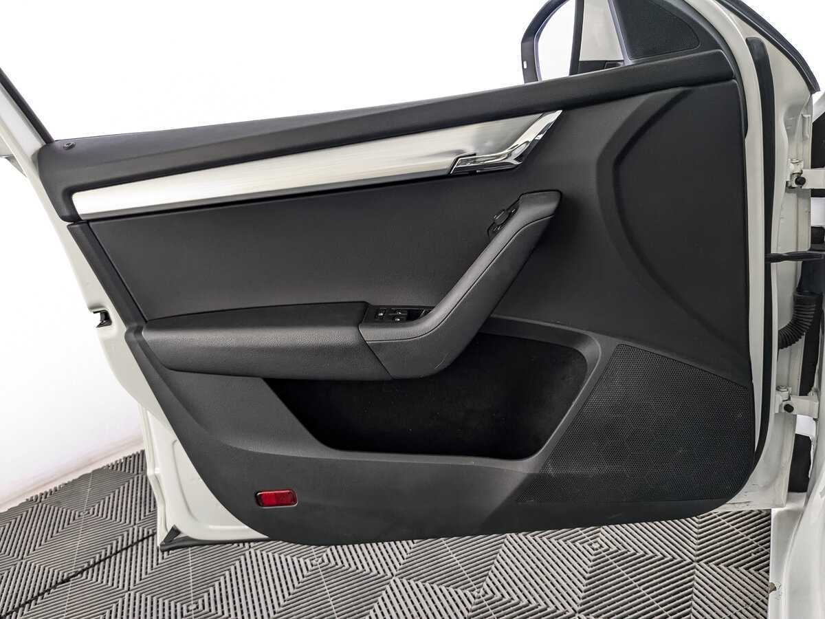 Купить Skoda Octavia с пробегом. Фото: #13