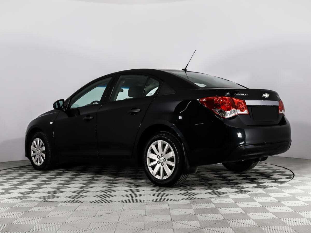 Купить Chevrolet Cruze с пробегом. Фото: #4