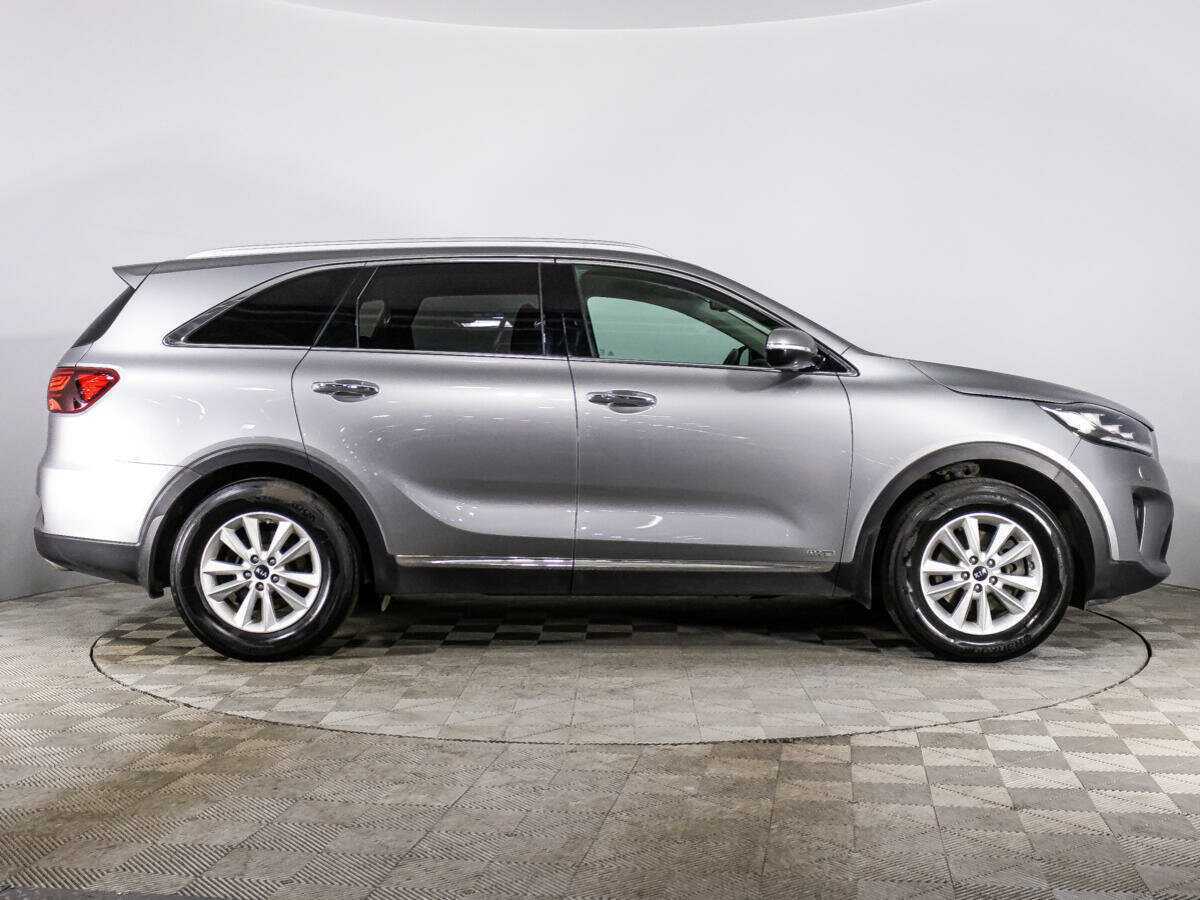 Купить Kia Sorento с пробегом. Фото: #3