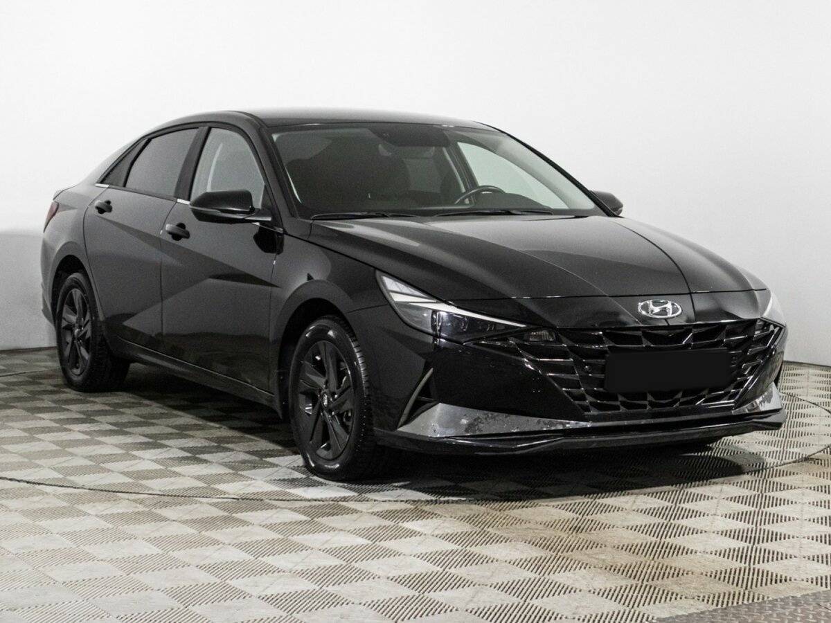Купить Hyundai Elantra с пробегом. Фото: #2
