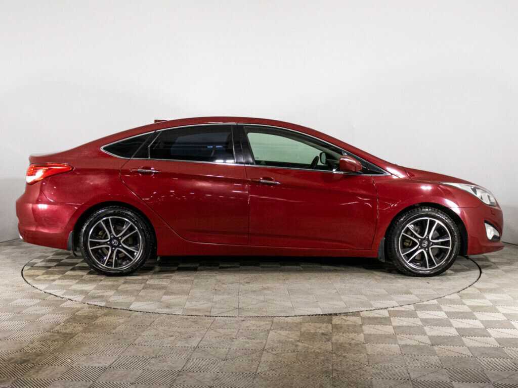 Купить Hyundai i40 с пробегом. Фото: #3