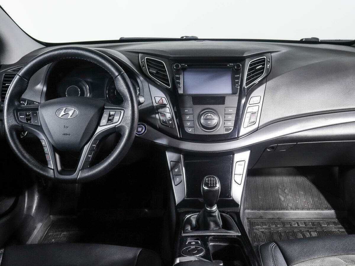 Купить Hyundai i40 с пробегом. Фото: #11