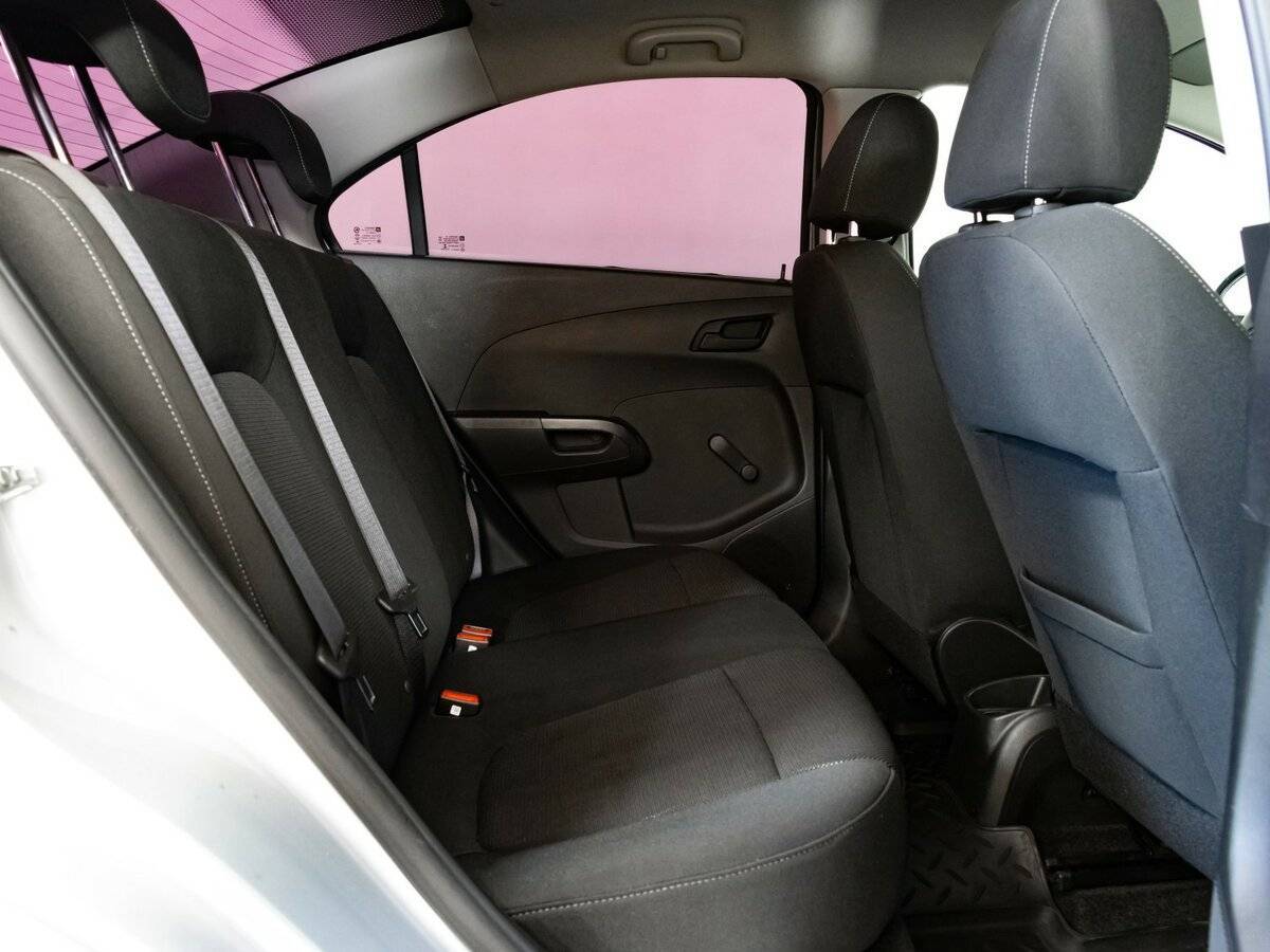 Купить Chevrolet Aveo с пробегом. Фото: #11