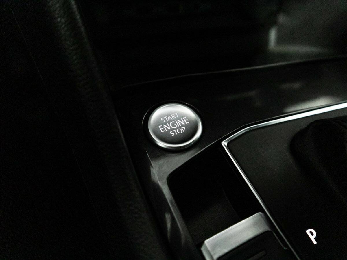 Купить Volkswagen Tiguan с пробегом. Фото: #18
