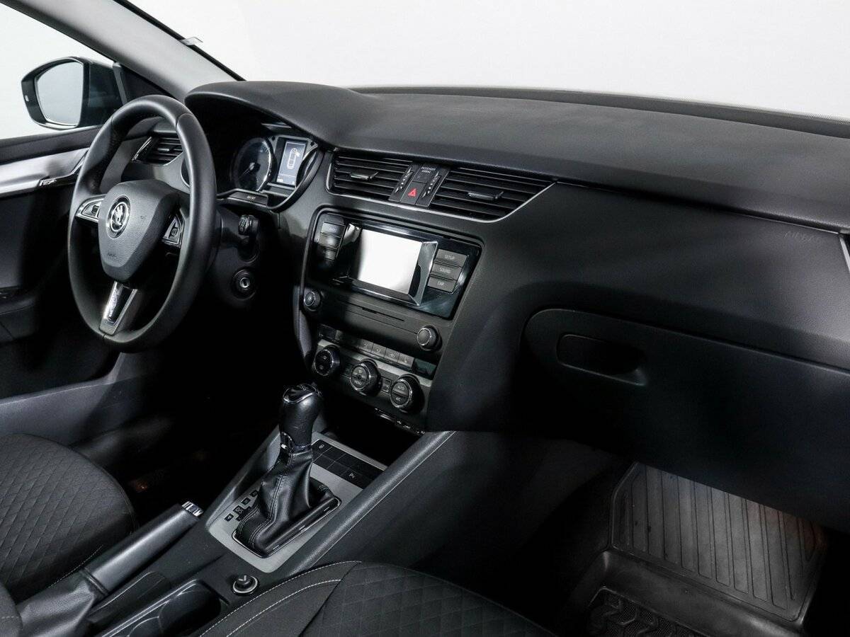 Купить Skoda Octavia с пробегом. Фото: #4