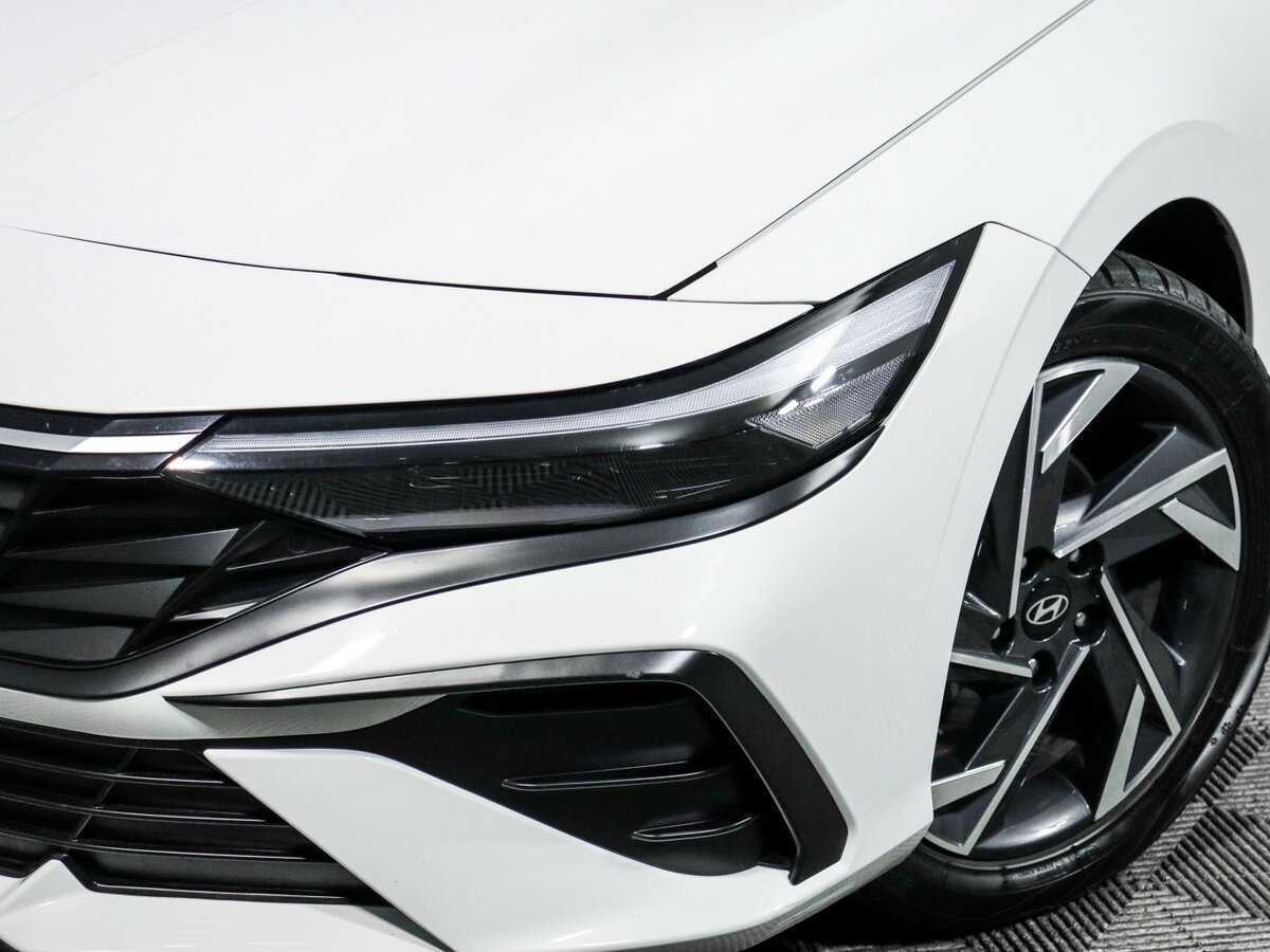 Купить Hyundai Elantra с пробегом. Фото: #12