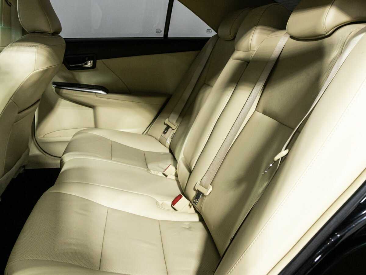 Купить Toyota Camry с пробегом. Фото: #9