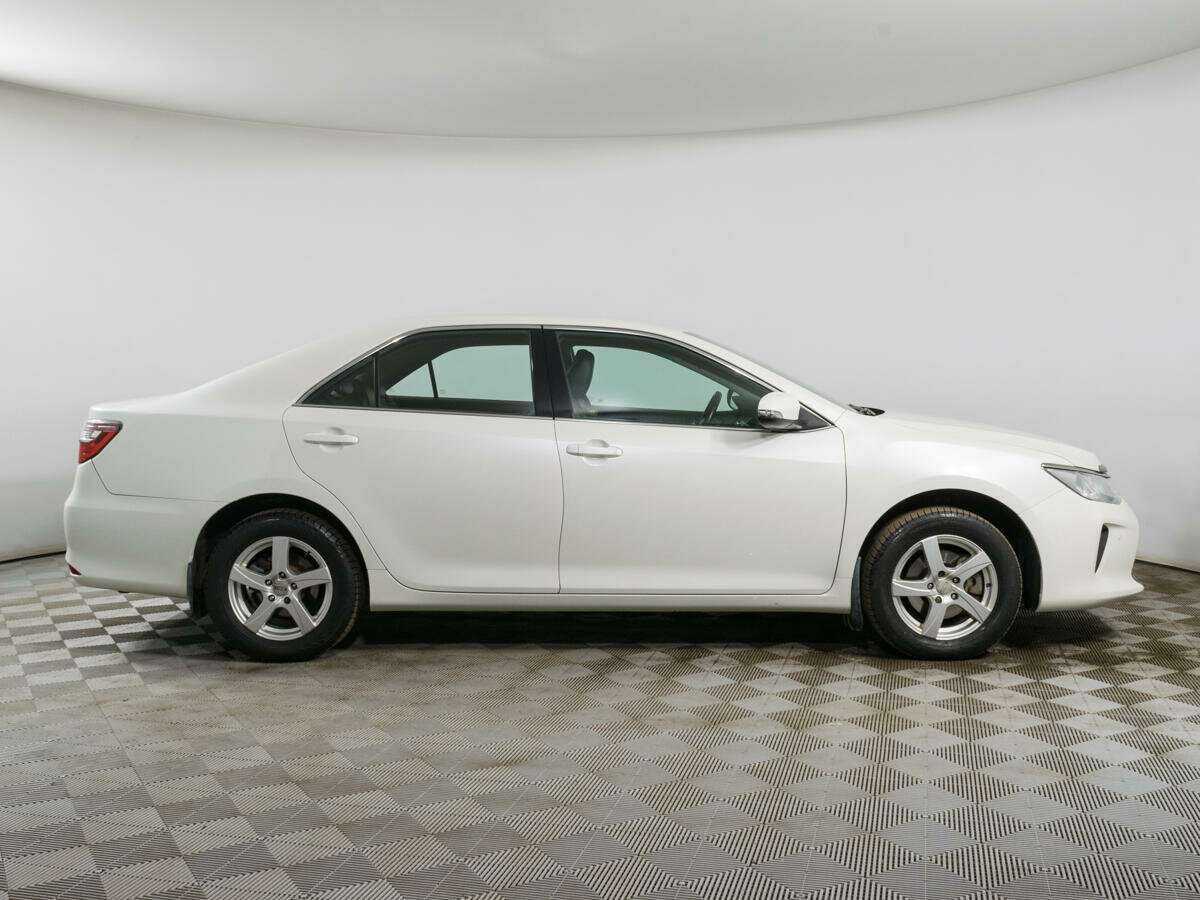 Купить Toyota Camry с пробегом. Фото: #3